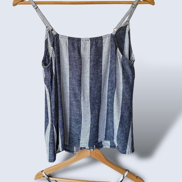 BOGO SALE! ๐๐ฅณ Two Blue Stripe Linen Tops Treasure Bond/Universal Thread S/XS - Picture 3 of 16